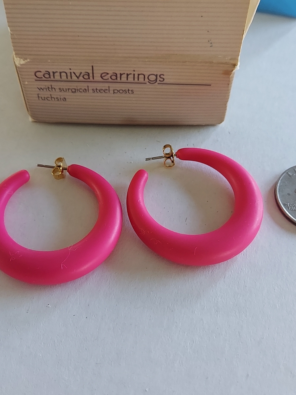 Vintage Avon Carnival Fuchsia Hoop Earrings
